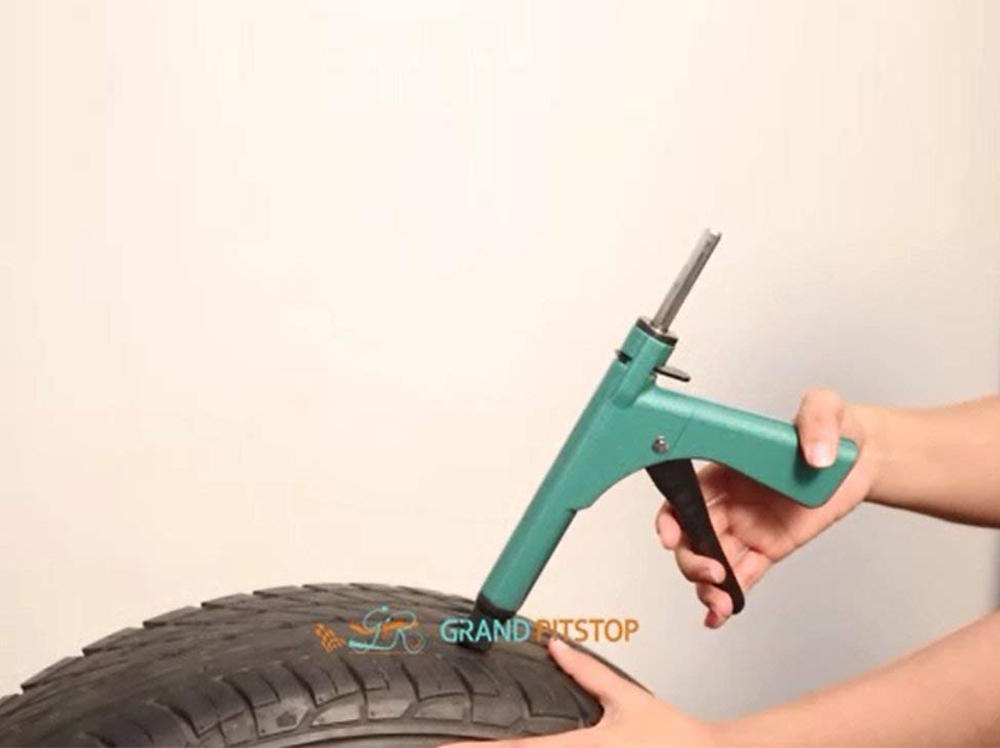 Tubeless Tyre Puncture Kit Gun & Air Inflator