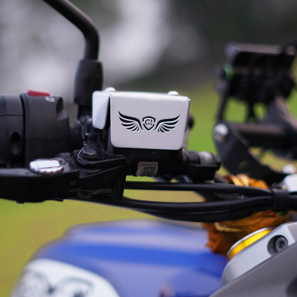 FRONT FLUID RESERVOIR COVER - Silver for BMW - G 310 GS
